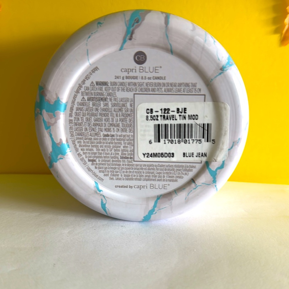 Capri Blue Jean Scented Candle 241g 8.5oz - Picture 6 of 7